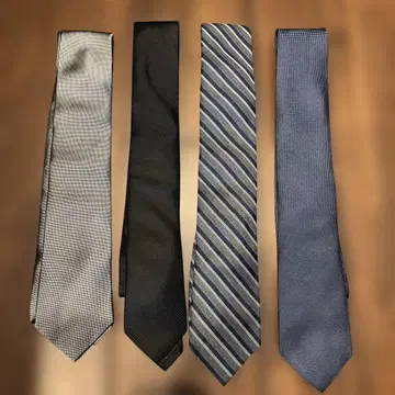 Calvin Klein 넥타이 4개 세트