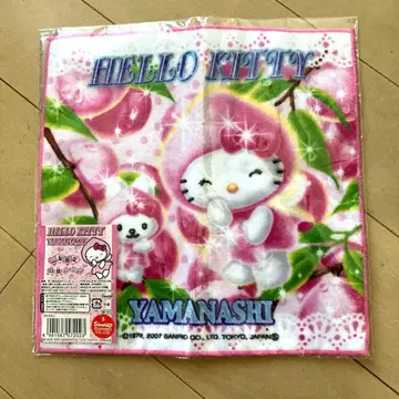 헬로키티 타월 화이트 복숭아 버전 고토치 푸치 타월 야마나시 한정판