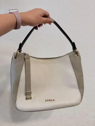 FURLA (훌라)의 시에나 (Sienna) 2way 숄더백
