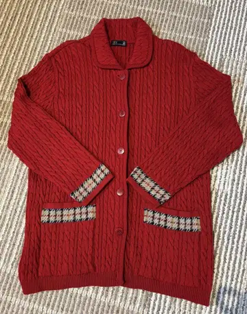 [새상품급] DAKS 레드 가디건 M