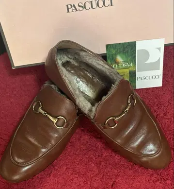 PASCUCCI 브라운 로퍼