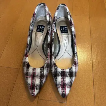 23구 체크 무늬 하이힐 23.5cm