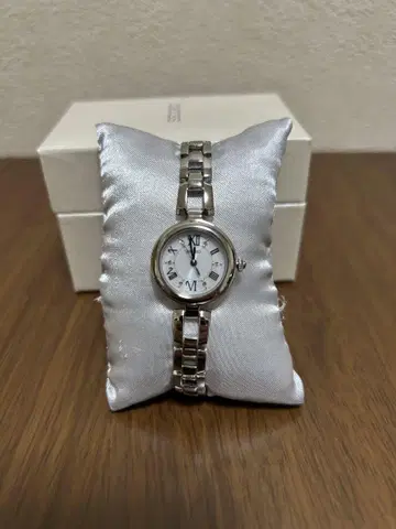 SEIKO SWFA151 여성용 워치
