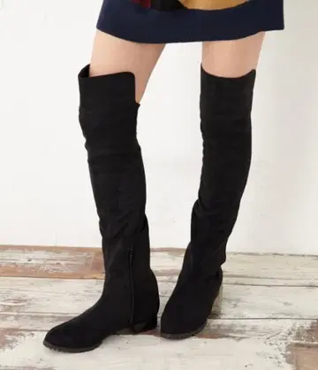 [ 새상품 미사용 ] Avan Lily 이소재 롱 부츠 23.5 블랙