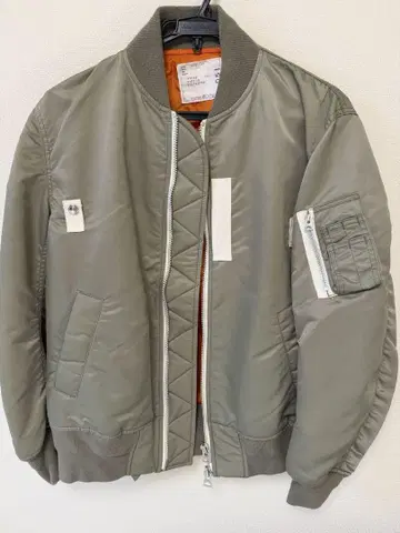 sacai MA-1 자켓