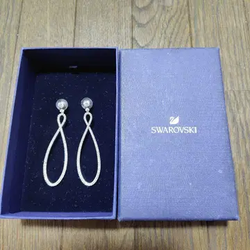 스와로브스키 싱글 볼 후프 드롭 귀걸이