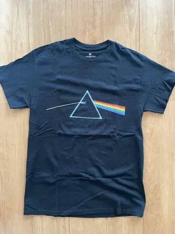 Pink Floyd 프리즘 T셔츠 M 사이즈 블랙