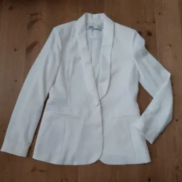 ZARA 화이트 자켓 M