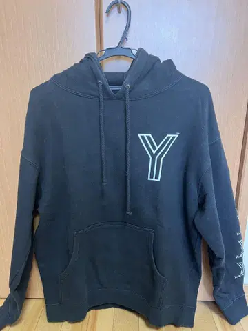 Youth Machine 블랙 후드티