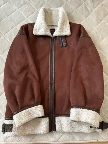 브라운 무스탕 코트