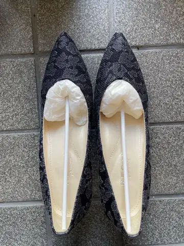 [ 새상품 ] REGAL 블랙 레이스 무늬 펌프스 22.5cm