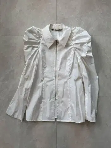 MINJUKIM 화이트 긴팔 셔츠 개더 포함