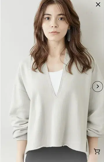 Whim Gazette V넥 트레이닝복