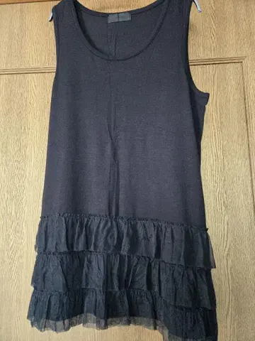 풀드 튜닉 밑단 프릴 포함