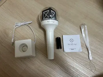 NiziU 공식 응원봉