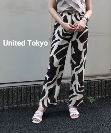 United Tokyo 대비 모티브 프린트 팬츠