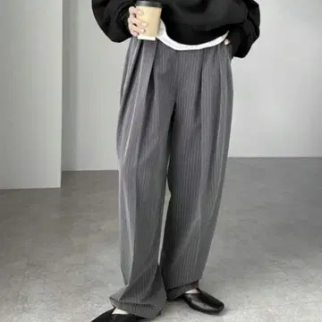 앤도미 더블 턱 스트라이프 팬츠