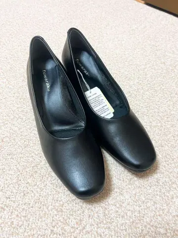새상품 후와라쿠 fuwaraku BLK 23.5cm 3E