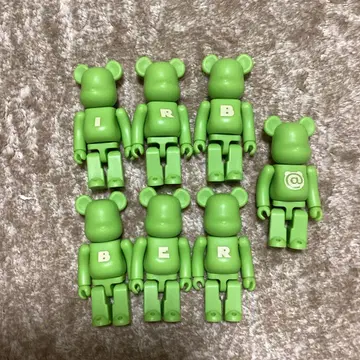 BE@RBRICK 베어브릭 7개입 그린 세트