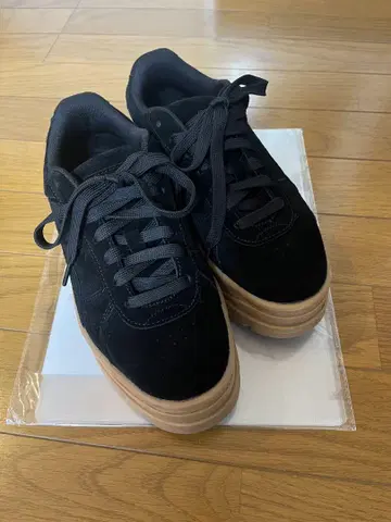 PUMA RIVO 블랙 스웨이드 통굽 스니커즈