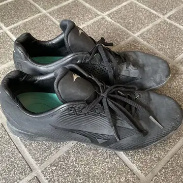 Mizuno 블랙 스파이크 슈즈 27cm