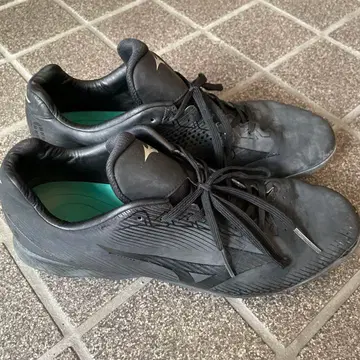 Mizuno 블랙 스파이크 슈즈 27cm