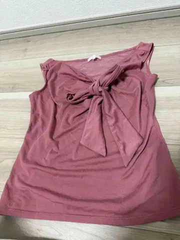 FRAGILE 핑크 리본 포함 탱크탑