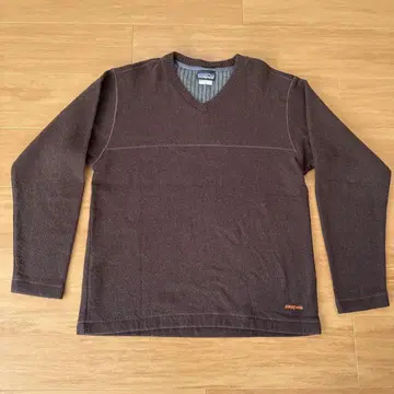 patagonia 브라운 V넥 스웨터 M