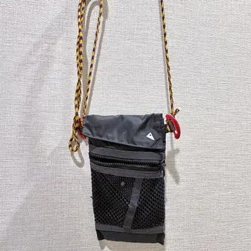 클라터뮤젠 Brisingamen Lanyard Pocket