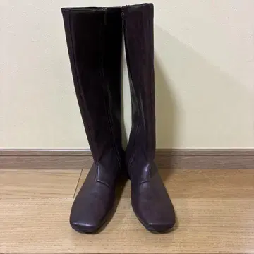 인조 가죽 부츠.