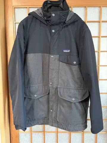 patagonia 하이브리드 마운틴 파카 블랙/그레이