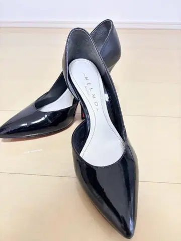 MELMO 블랙 스틸레토 하이힐 약 9cm