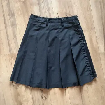 matin kim HOOK DETAIL PLEATS WRAP SKIRT