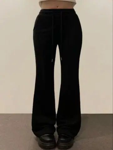 anyonemore 슬림핏 부츠컷 트레이닝 팬츠