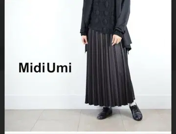 MidiUmi 블랙 플리츠 롱 스커트
