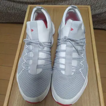 리복 그레이 스니커즈 27.5