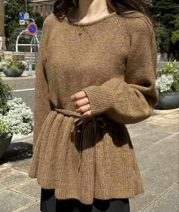 LAUIR 리본 포함 페플럼 니트 브라운 M 사이즈 yukie. 콜라보
