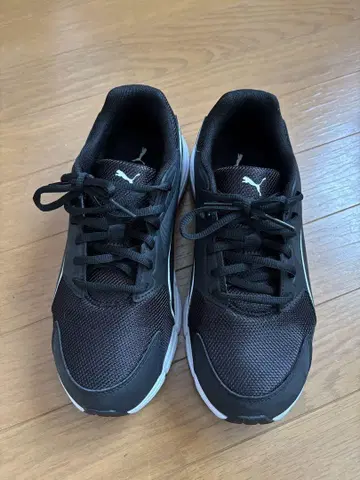 Puma 블랙 스니커즈 24.5cm