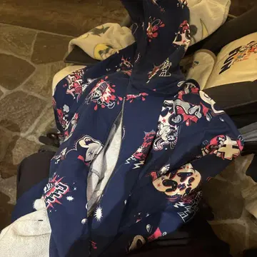 디즈니 캐릭터 후드 부착 후드티
