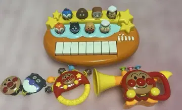 호빵맨 하늘에서 콘서트 (배터리 포함), 캐스터네츠, 방울, 트럼펫
