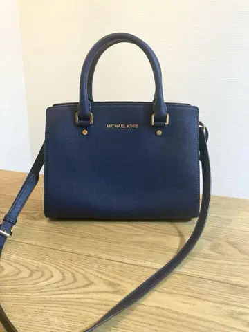 MICHAEL KORS 네이비 숄더백