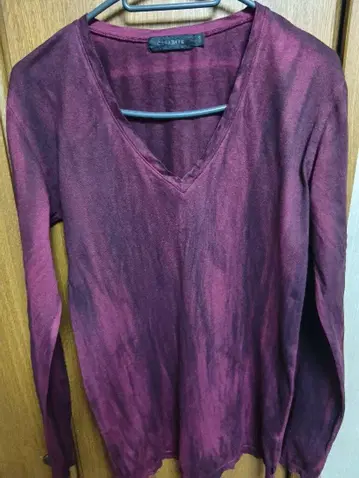 CIVARIZE V넥 얼룩 와인 레드 긴팔 티셔츠