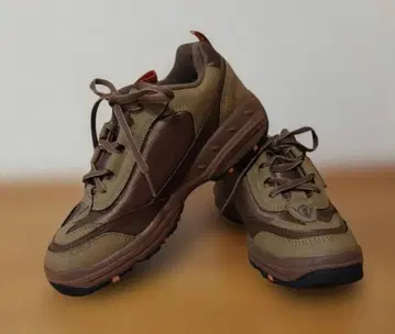 던롭 여성용 스니커즈 시니어 분들의 워킹에 최적