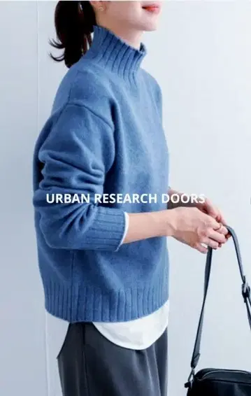 URBAN RESEARCH DOORS 파랑 터틀넥 니트