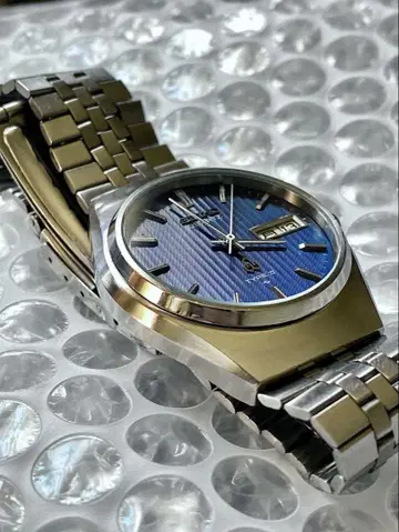 SEIKO TYPEII 데이데이트 네이비 엠보싱 다이얼 1978