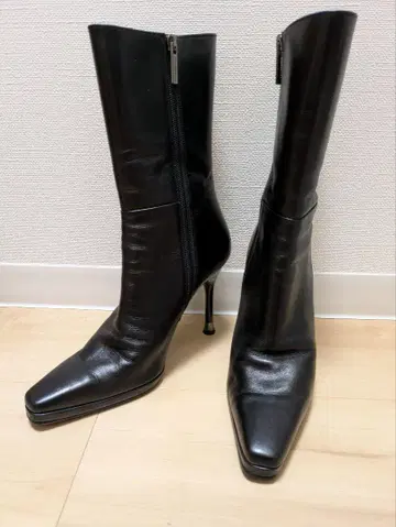 몇 번 시착한 23cm 핑힐 부츠 핑키앤다이안