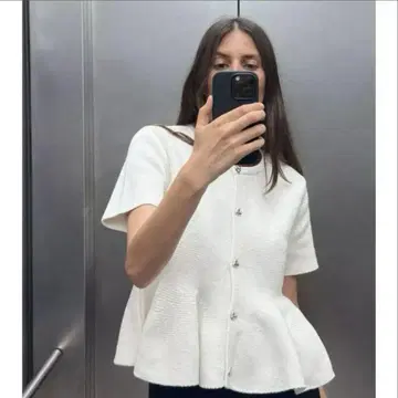 ZARA 페플럼 니트 자켓 에크루 M 하트 버튼