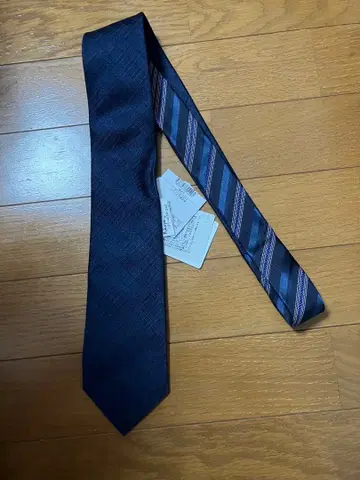TAKEO KIKUCHI 네이비 실크 넥타이