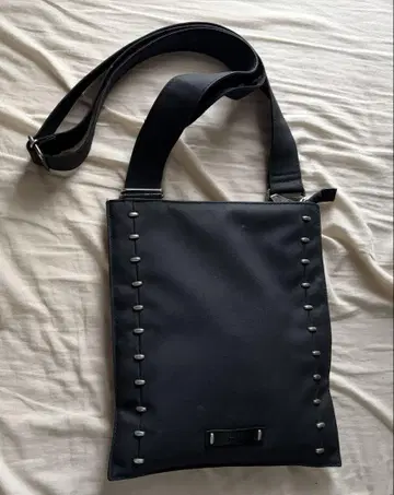 장 폴 고티에 블랙 숄더백