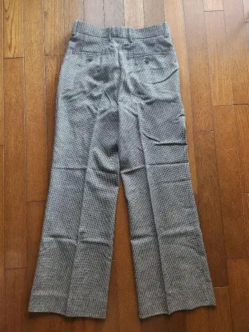 Taiga Igari 그레이 체크 무늬 슬랙스 사이즈 M